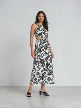 Who What Wear Batik Birch Floral Cutout Maxi Dress Sleeveless Size Medium NEW